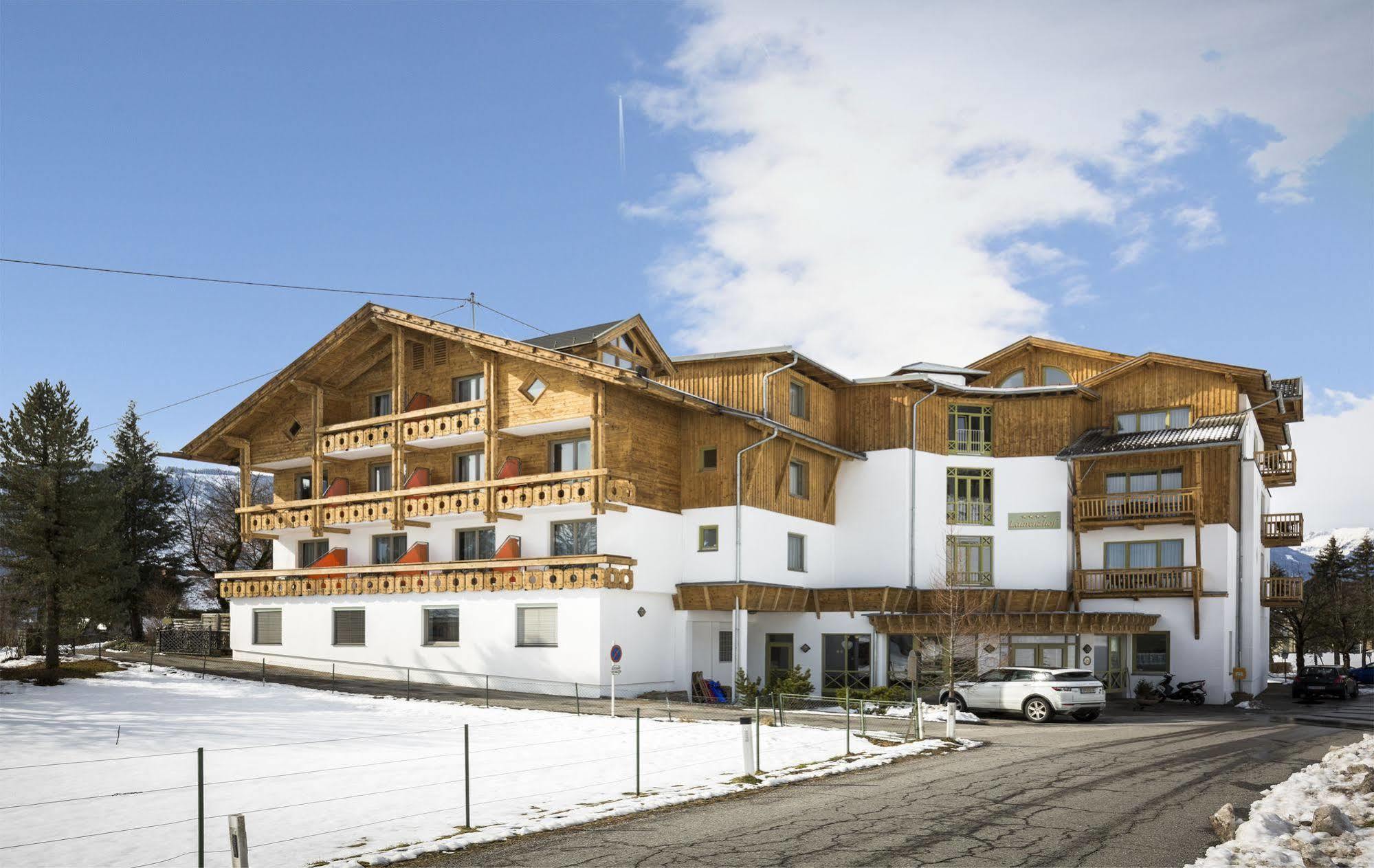 Hotel Laurenzhof Lendorf Esterno foto